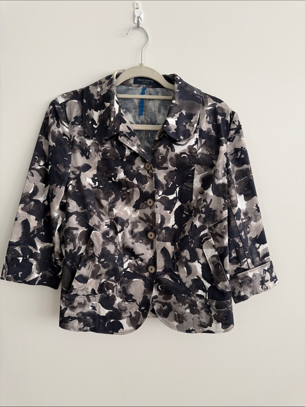 Piazza Sempione Black and White Watercolor-Print Cropped Blazer